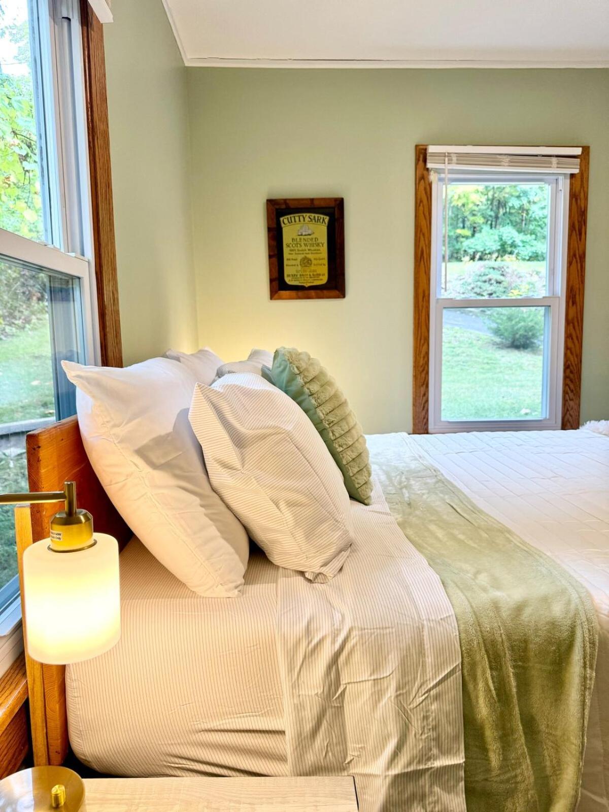 Cayuga Lake Cottage With Private Lake Access Washingtonville 外观 照片